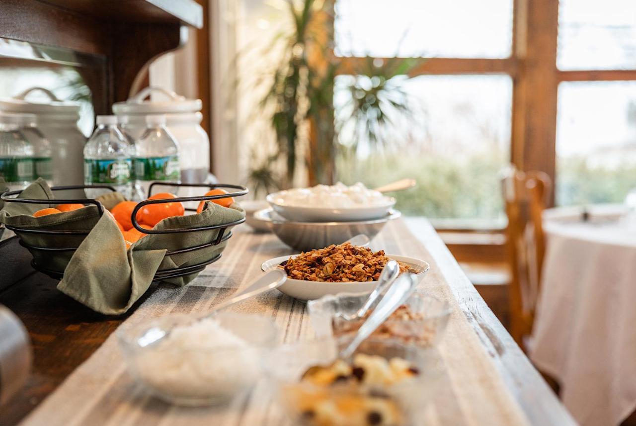 Spouter Inn Bed & Breakfast Lincolnville Ngoại thất bức ảnh